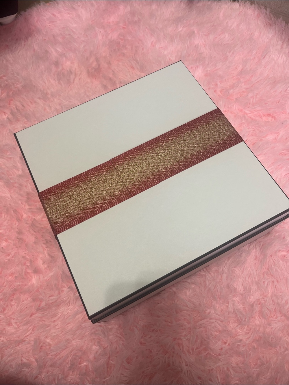 BRAND NEW CHANEL White Box with Holiday Red and Gold Logo Ribbon - Picture 2 of 9